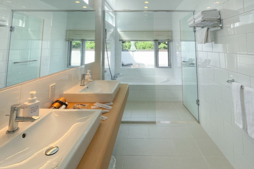 パウダールーム・バスルーム