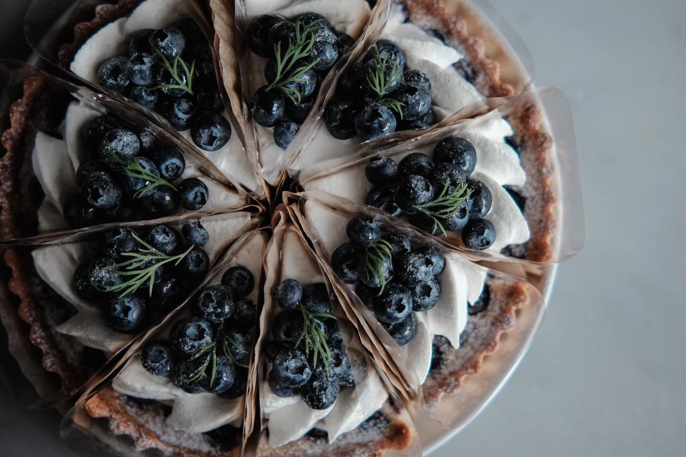 ブルーベリーとレモンのタルト