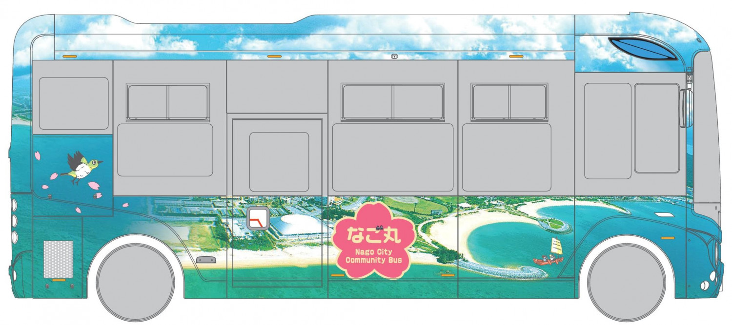 名護湾の青々とした海と鮮やかな夜明けの二面性