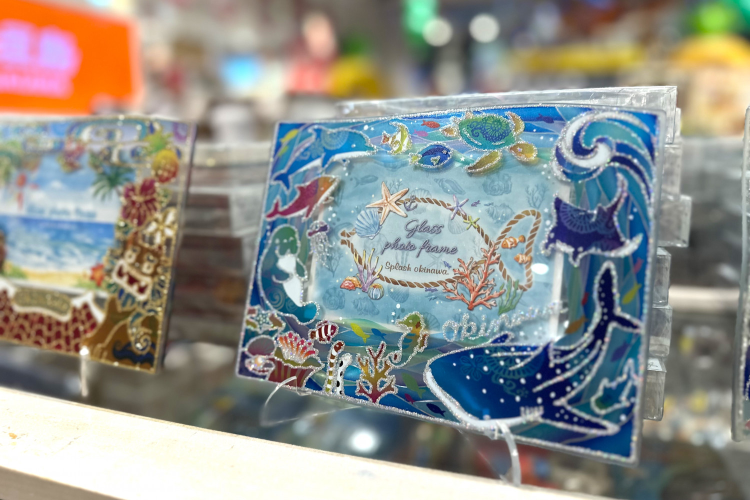 沖縄の海を連想するような綺麗なフォトスタンド