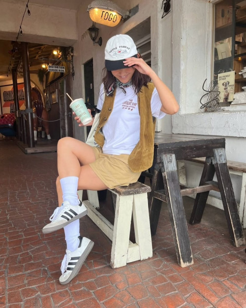 LOVALOTのオリジナルTシャツ