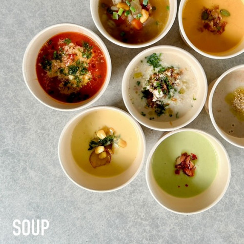 ボーン【骨の】ブロス【だし】を使ったからだに優しく美味しい発酵「腸活」スープ