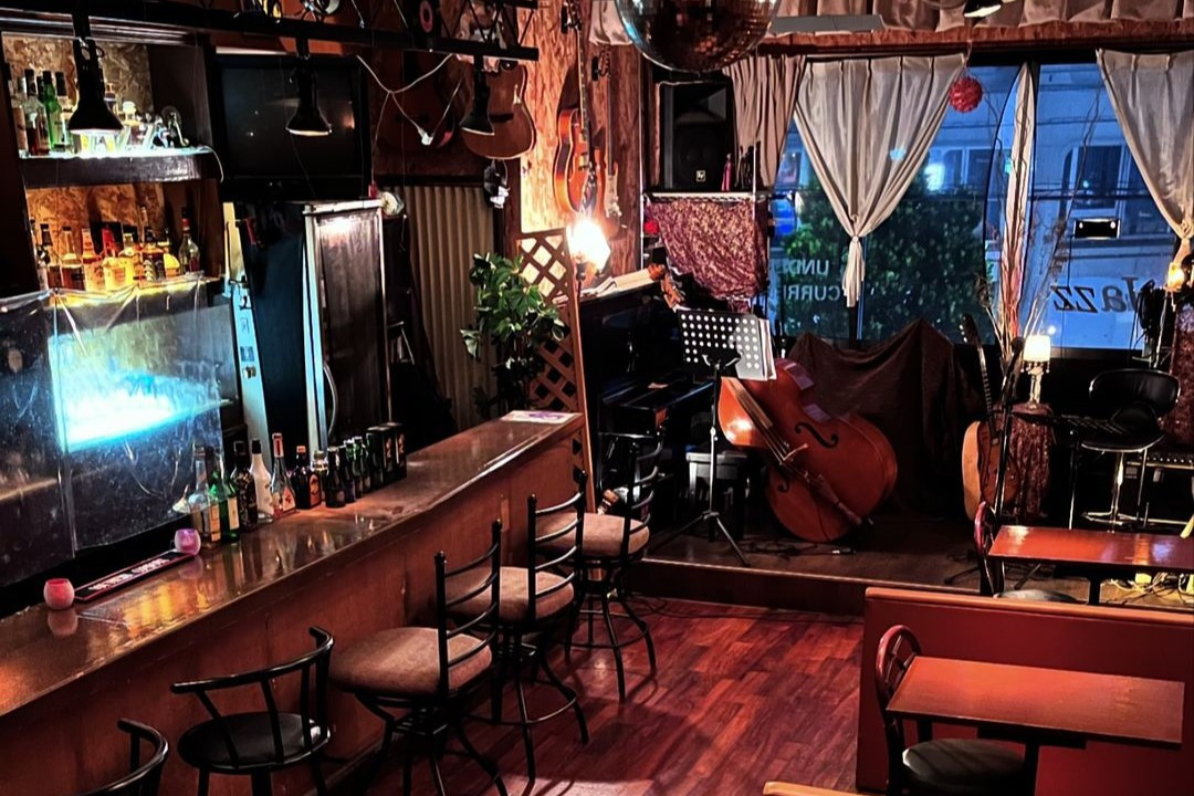 アンダーカレント店内