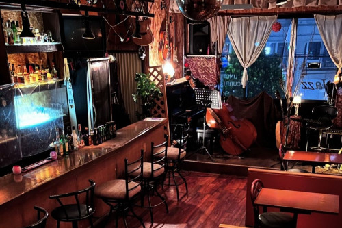 アンダーカレント店内