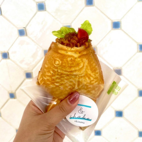 しっぽまでウインナーが! 「沖縄タコスたい焼き」