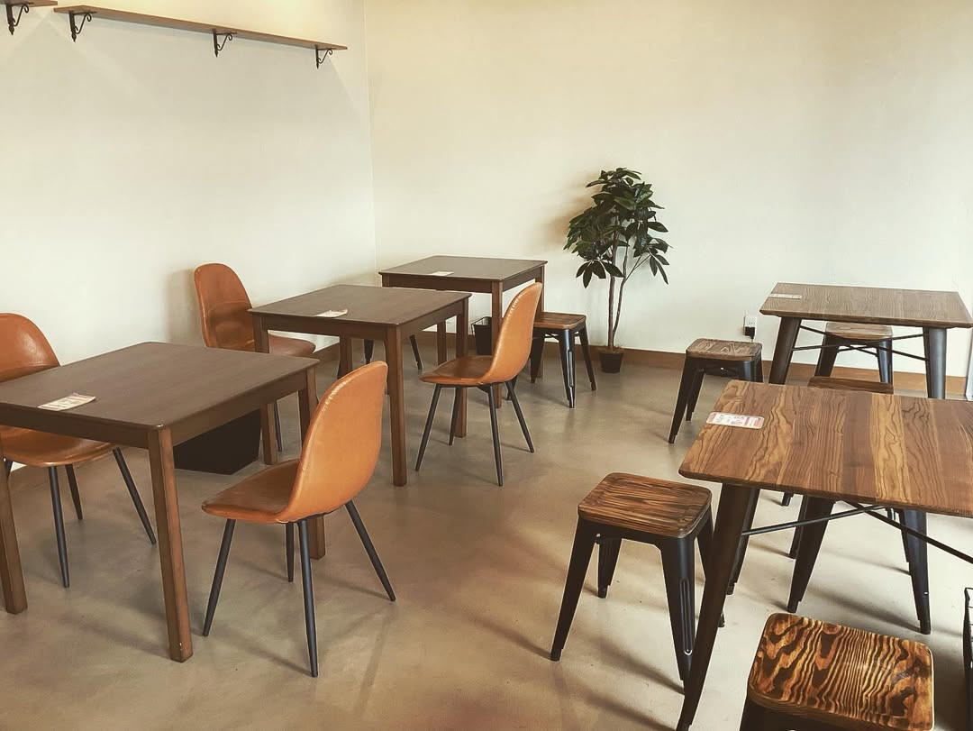 イートインスペースで、ミルキーなかき氷を食べながら ちょっと一息