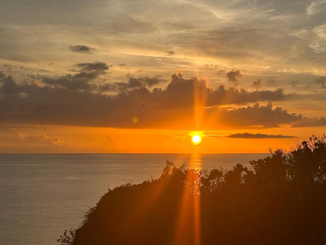 晴れた日の夕方にはこんな美しい夕日も