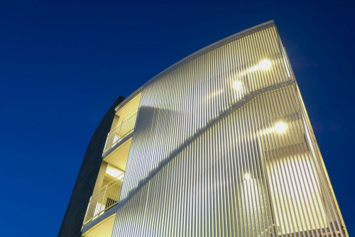 リバーサイドテラス・オキナワ・カデナ